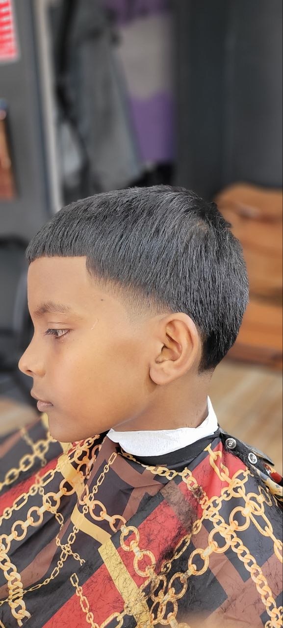 Xcalibur Cuts haircut